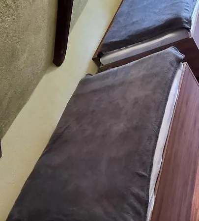 Lesna Babka مزرعة للإقامة *